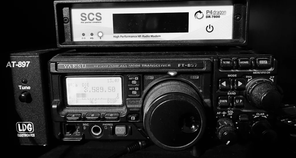 Yaesu FT-897 Transceiver