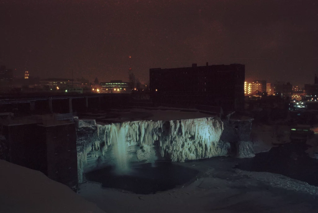 High Falls in Rochester NY. Colour negative film.
Photographed in 1996, and scanned in 2022.