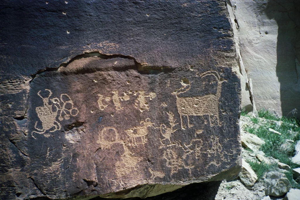 Balloon Man Petroglyphs in Nine Mile Canyon Utah