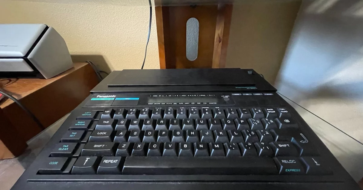 Solar Powered Thermal Typewriter Sweers